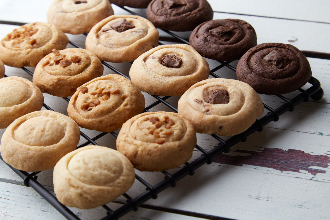 Mary Macleod's Signature Cookie Tin (24ct)